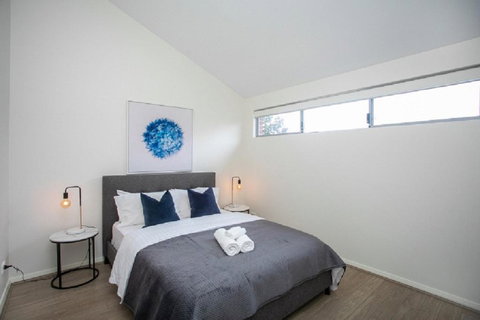 2x2 Luxury Retreat Condo - Go Out 1