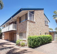 3 'Ambleside' 9 Shoal Bay Avenue - air con WIFI and close to the water and Shoal Bay shops - Pubs and Clubs