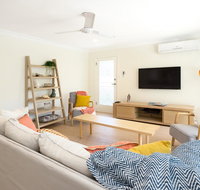 3 Bedroom Apartment Minutes from Main Beach - Pubs and Clubs