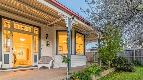 3 Genesta St, Cowes - Federation Home - Pubs and Clubs 3