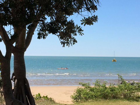 3 Sea/Fraser Island View Deckings, Beachfront, Marina - Pubs and Clubs 1