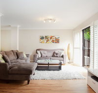 3-Bed Home with BBQ Patio near Parks and Playgrounds - Pubs and Clubs