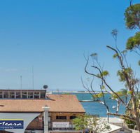 303 'The Shoal' 4-8 Bullecourt Street - Air Conditioning WIFI Netflix Views Linen  Lift - Pubs and Clubs