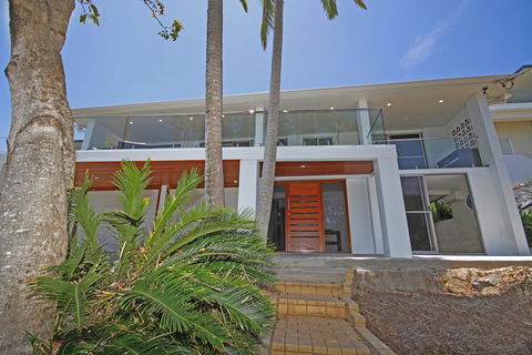 32 Barra Crescent, Coolum Beach. Bond 500, FOXTEL, WIFI, Linen Supplied - Pubs and Clubs 2