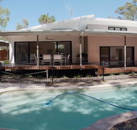 33 Esprit Drive - Rainbow Shores Style Comfort and Relaxation Pets Welcome Pool - Go Out