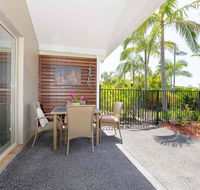 356 ' Oaks Pacific Blue' 265 Sandy Point Rd - Air conditioned direct pool access and suited for disability - Pubs and Clubs
