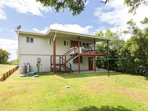 38 Yarrong Road - Pubs and Clubs 0