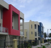 4/1 -5 Saint Kitts Place - Pubs and Clubs