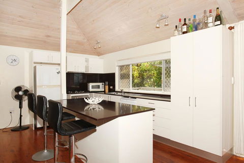 56 Millen Crt, Coolum Beach - Pet Friendly, Linen Included - Pubs and Clubs 1