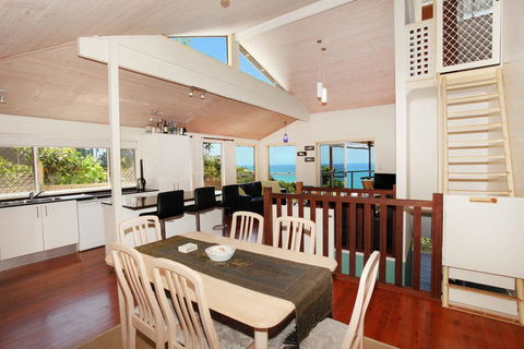 56 Millen Crt, Coolum Beach - Pet Friendly, Linen Included - Pubs and Clubs 3