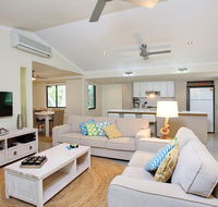 6 Orania Court - Rainbow Shores Absolutely gorgeous beach side property within 200 metres walk to the beach - Go Out