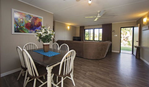 7 McNamara - Wongaling Beach - Pubs and Clubs 1