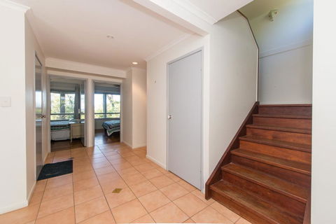 81 Tramican Street - Pubs and Clubs 1