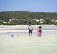 9 Marshall Street - Large Family Holiday Home just Metres to the Beach - Go Out