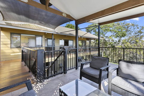 9 Merinda Crescent - Pubs and Clubs 3