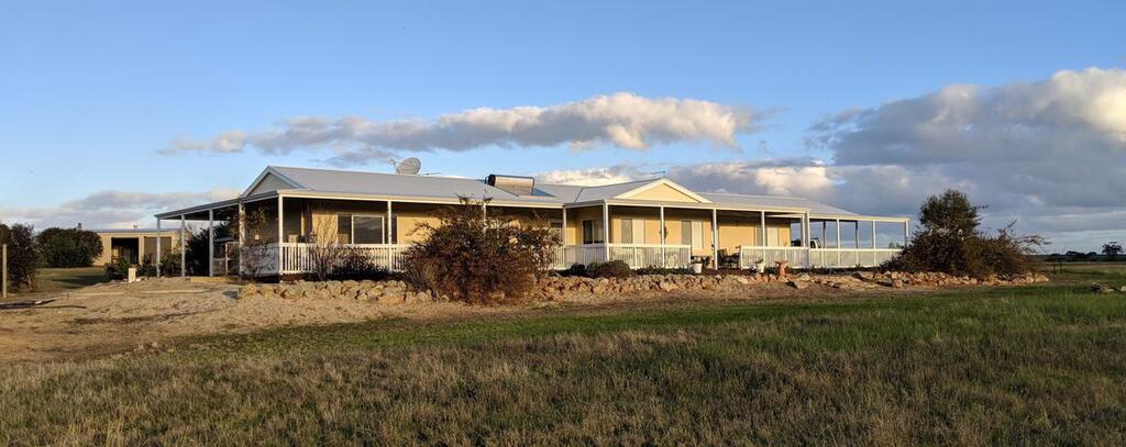 Greenhills WA Pubs and Clubs