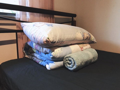 A Clean Private Room, Bruce - Go Out 2