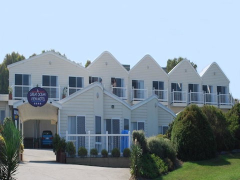 A Great Ocean View Motel - Pubs and Clubs 2