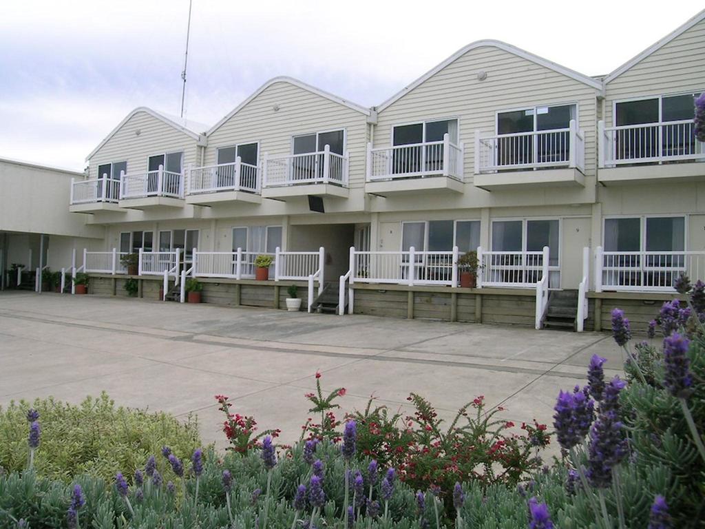 Petticoat Creek VIC Pubs and Clubs