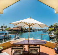 A Mariners Place - BEST location in town - Pubs and Clubs