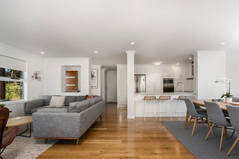 A PERFECT STAY - Amity @ Seadrift - Pubs and Clubs 3