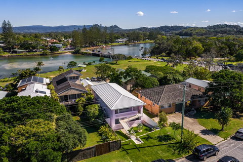 A PERFECT STAY - Sunset Beach - Riverside - Pubs and Clubs 2