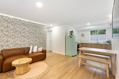 A PERFECT STAY - Sunset Beach - Surfside - Pubs and Clubs 0