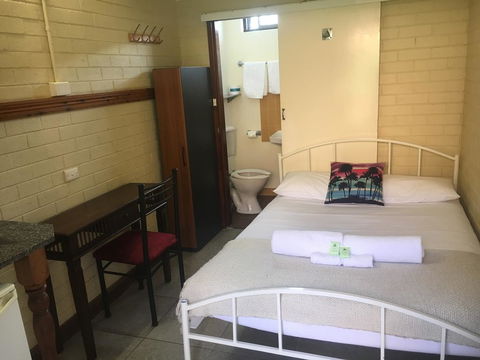 A Railway Lodge - Pubs and Clubs 3