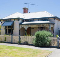 Abaleen House - Pubs and Clubs