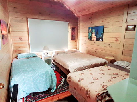 Abelia Cottages SPA LAKESIDE COTTAGE NO 1 - Pubs and Clubs 1