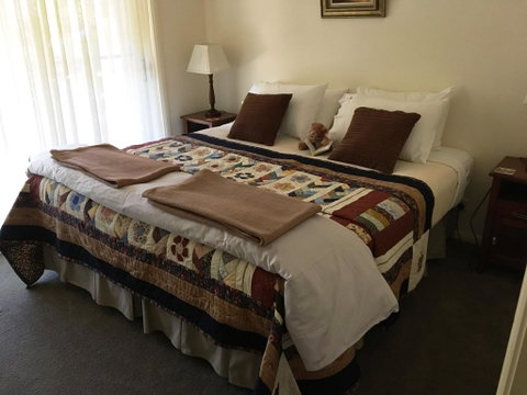 Abelia House B &B - Pubs and Clubs 1