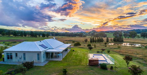 Abingdon House - Pubs and Clubs 0