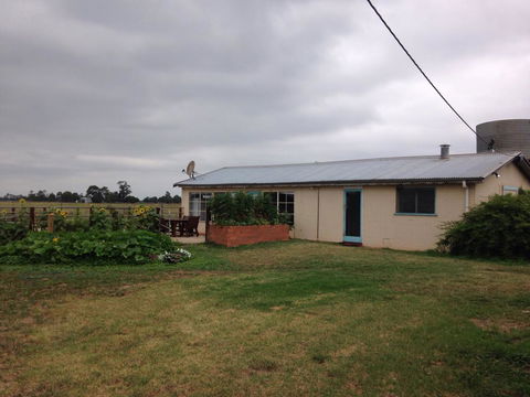 Abington Farm - Pubs and Clubs 2