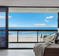 Absolute Beach Front Renovated 3 Bdrm 2 Bath App - Pubs and Clubs