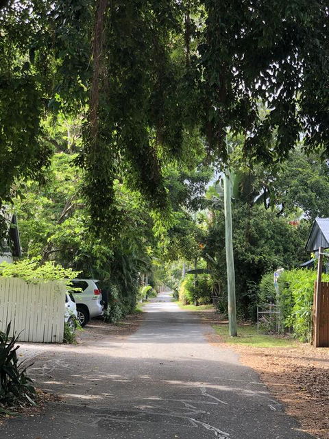 Absolute Beach Frontage, Family Friendly, Home Away From Home - Pubs and Clubs 2