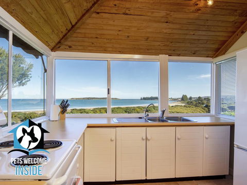 Absolute Beachfront 3BR 2BA Home W/ Beach Track - Pubs and Clubs 3