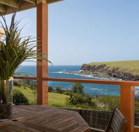 Absolute Oceanfront Cottage - Pubs and Clubs