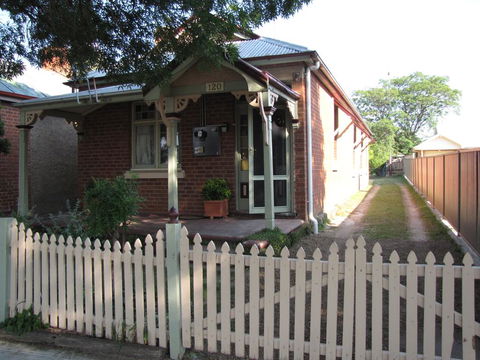 Acacia Cottage On Peel, Bathurst - Pubs and Clubs 2