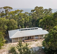 Acacia Lakehouse - The lake at your doorstep - Pubs and Clubs