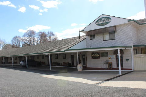 Acacia Motor Inn - Pubs and Clubs 1