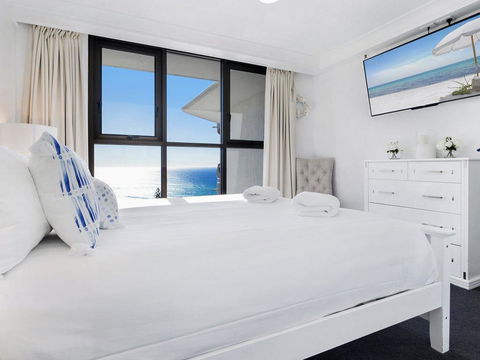 Acapulco 2 Bed Ocean View Surfers Paradise - Pubs and Clubs 3