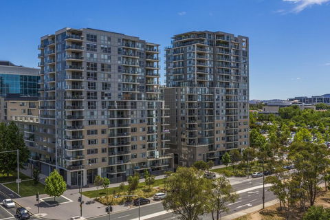 Accommodate Canberra - New Acton - Pubs and Clubs 3