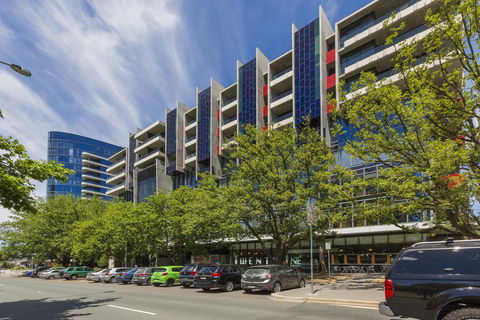Accommodate Canberra - New Acton - Pubs and Clubs 1