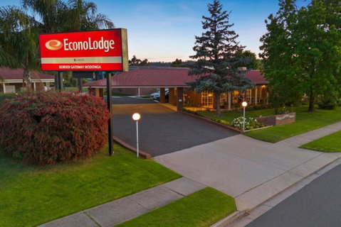 Econo Lodge Border Gateway Wodonga - Pubs and Clubs 3