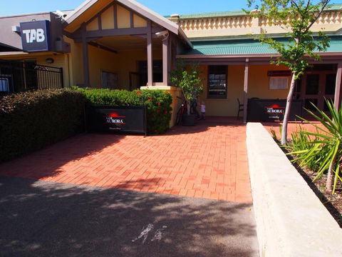 Dongara Hotel Motel - Pubs and Clubs 0