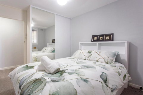 East Fremantle Escape - Pubs and Clubs 4