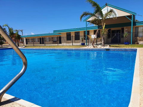 East West Motel Ceduna - Pubs and Clubs 0