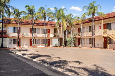 Econo Lodge Griffith Motor Inn - Pubs and Clubs 2