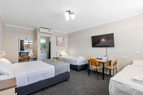 Econo Lodge Port Augusta - Go Out 2