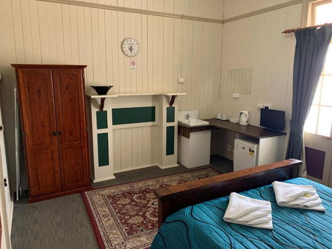 Exchange Hotel Toogoolawah - Pubs and Clubs 2